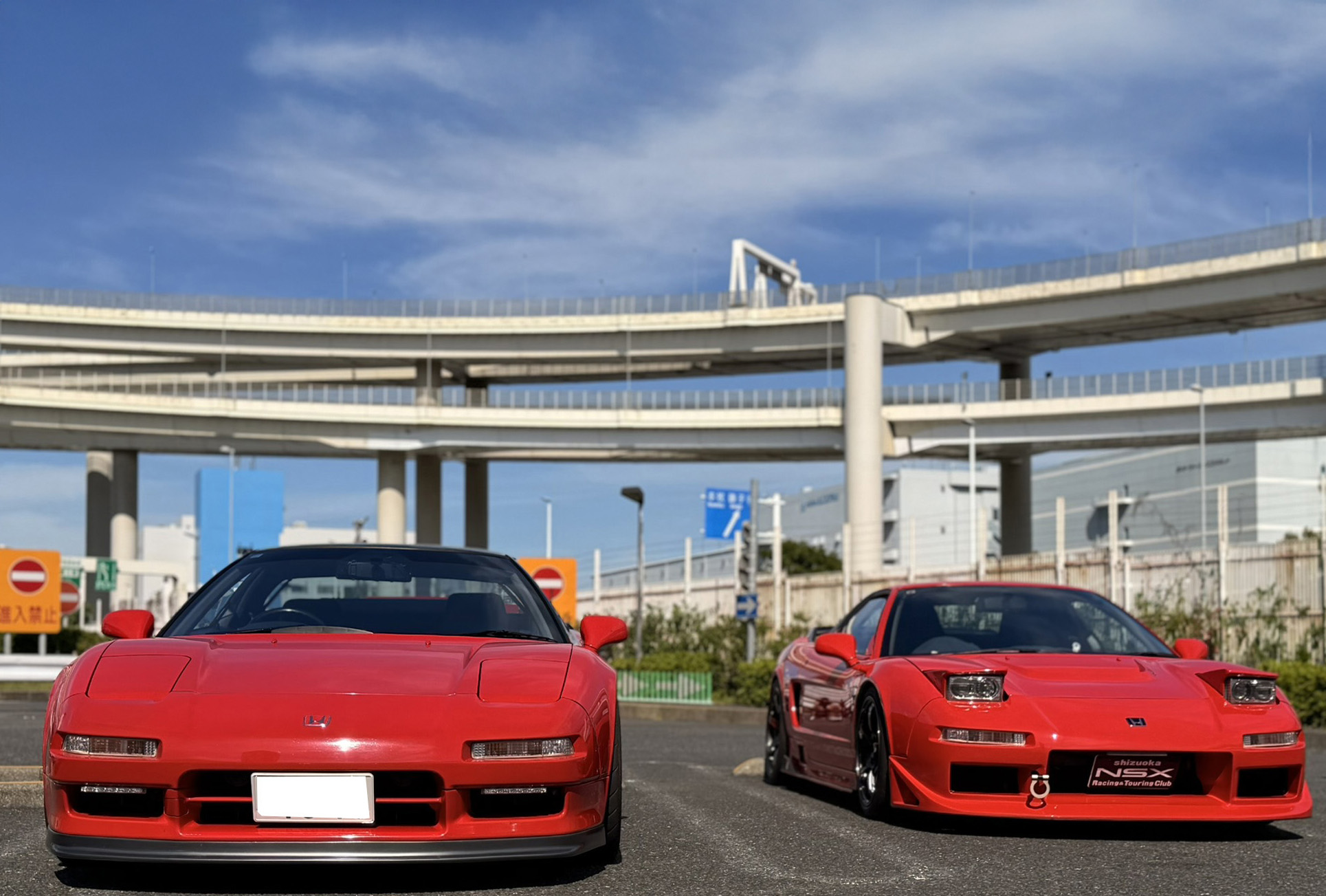 NSXが集結した日の大黒PA。